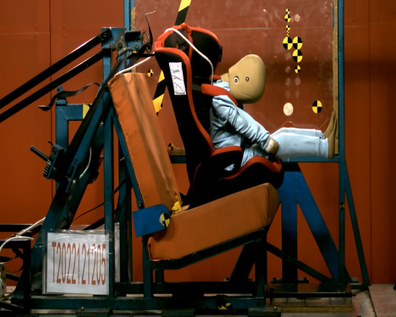 臺(tái)車(chē)碰撞測(cè)試觀測(cè)